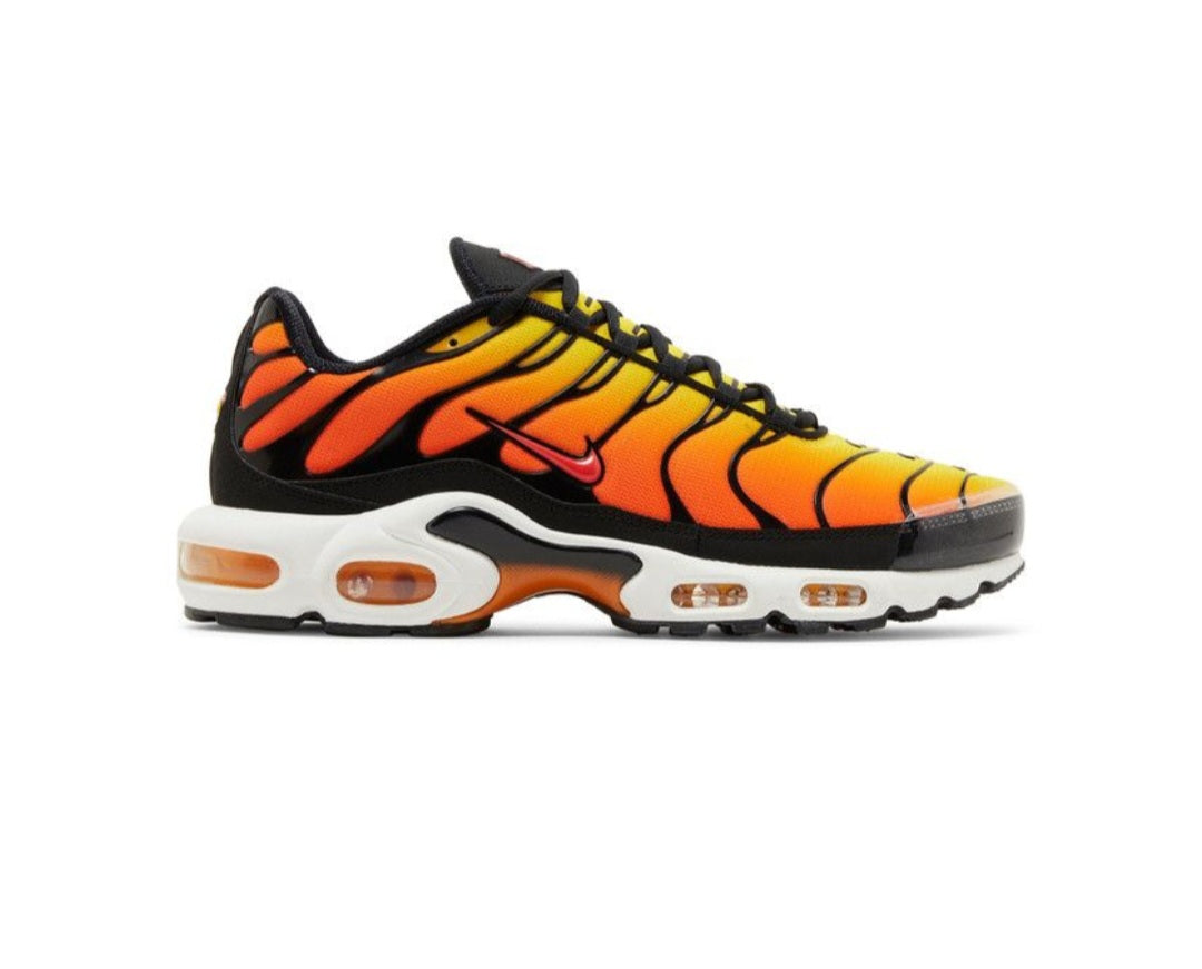 حذاء نايكي إير ماكس بلس "غروب الشمس".